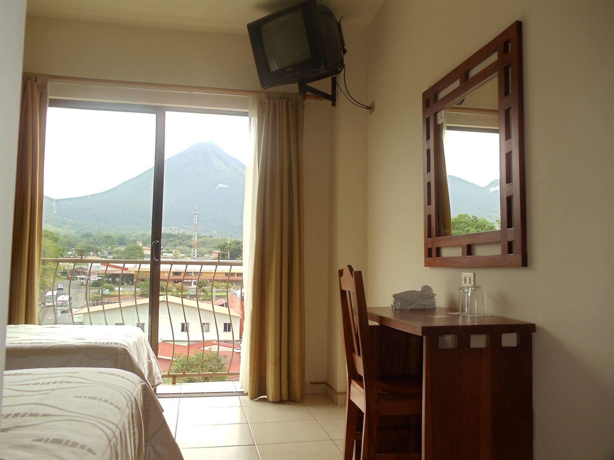 Hotel La Fortuna ภายนอก รูปภาพ