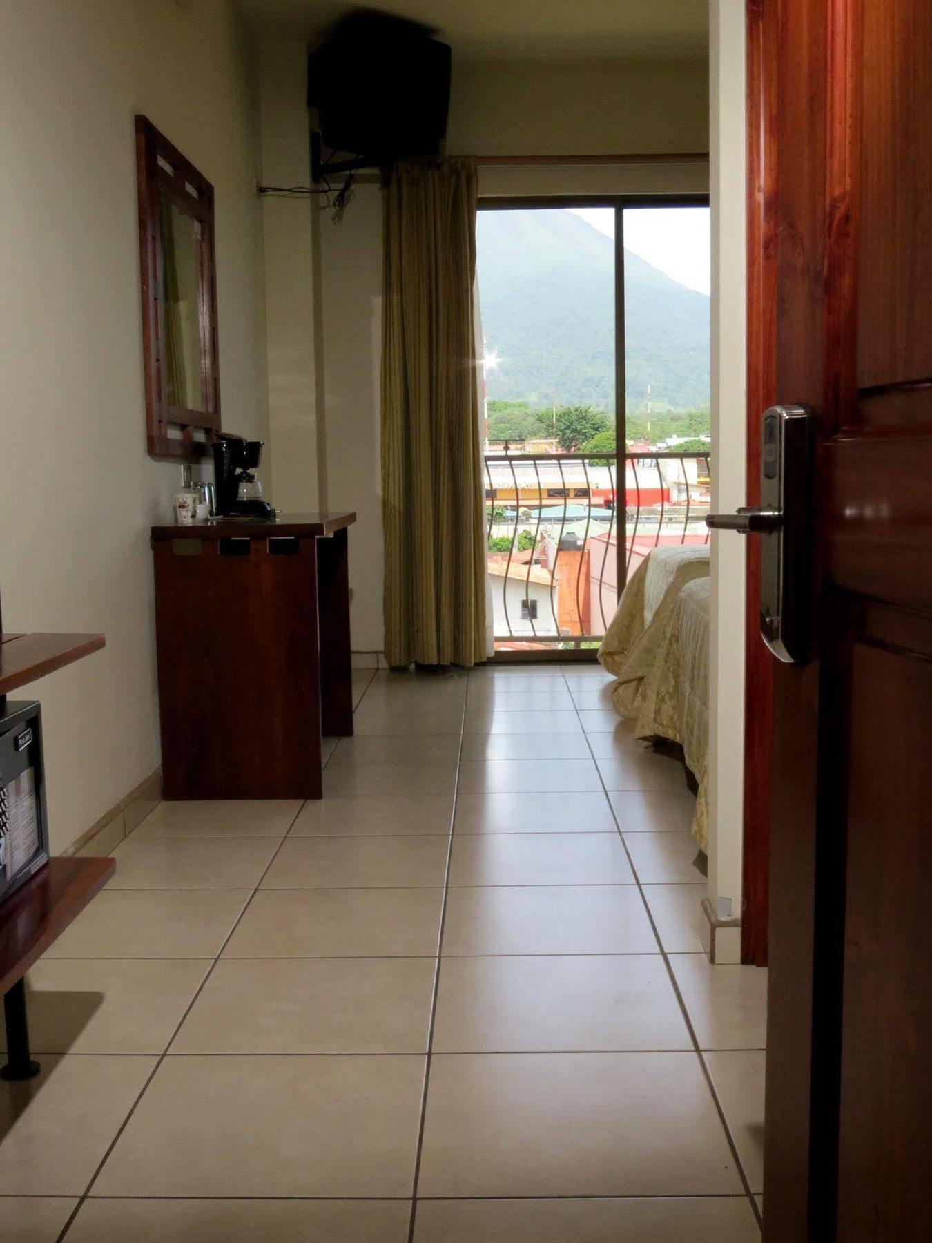 Hotel La Fortuna ภายนอก รูปภาพ