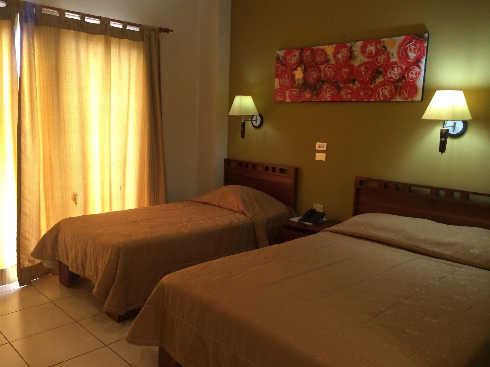 Hotel La Fortuna ภายนอก รูปภาพ